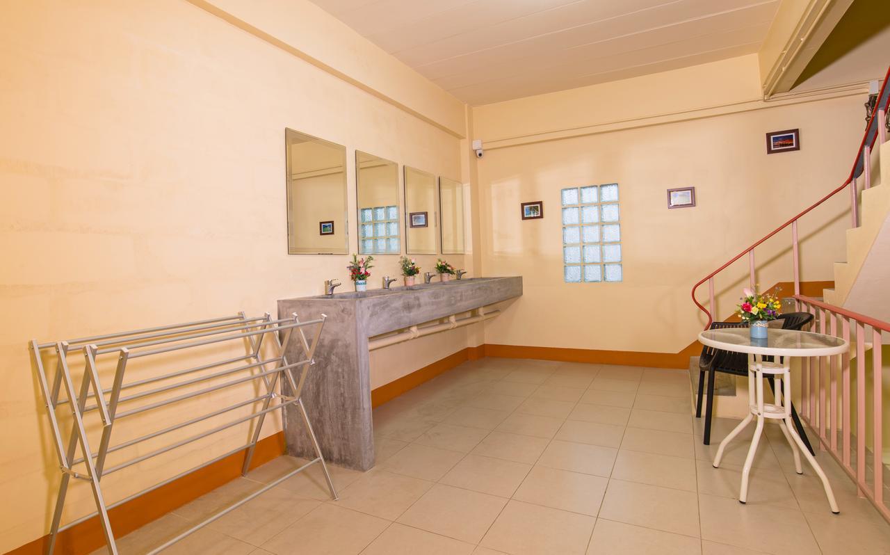 Chaofar De Hostel Krabi town Buitenkant foto